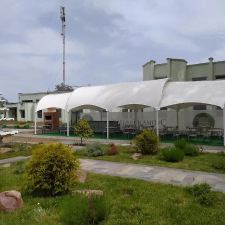 Zelenyi Kampus Hotel *