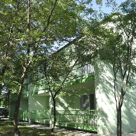 Готель Zelenyi Kampus *