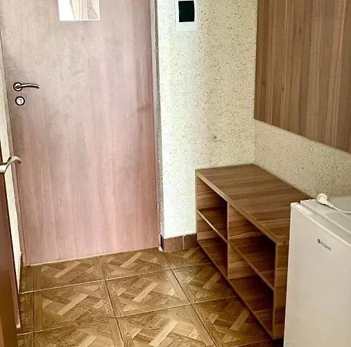 кампус Отель *